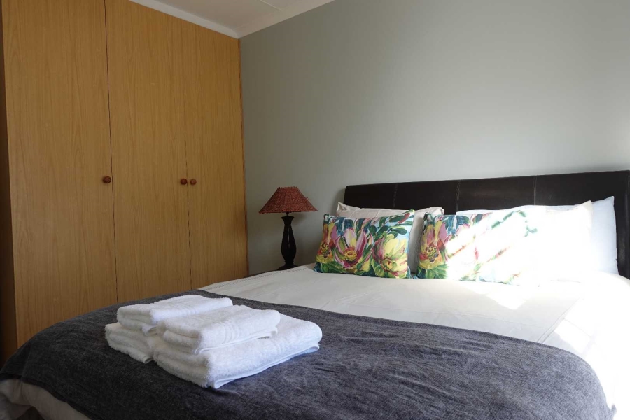 6 Bedroom Property for Sale in Outeniqua Strand Western Cape